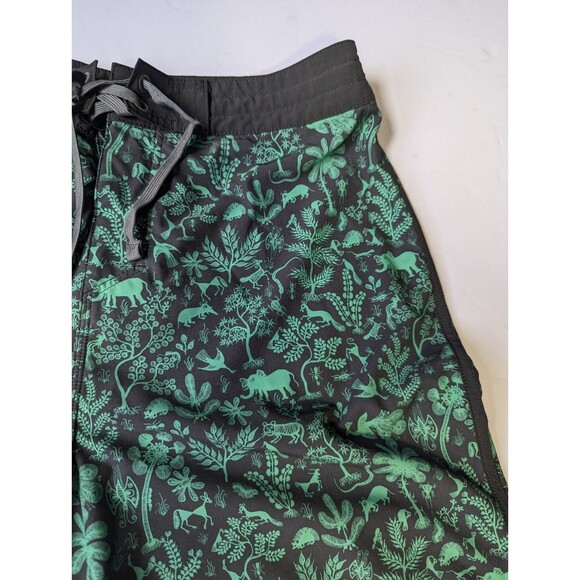 Prana Board Swimming Outdoor Shorts Animal Forest Plants Graphic 33x9 Mens - Picture 3 of 8